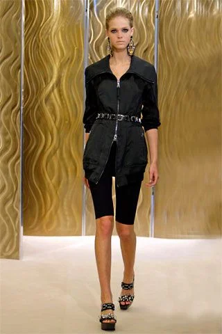Look 16